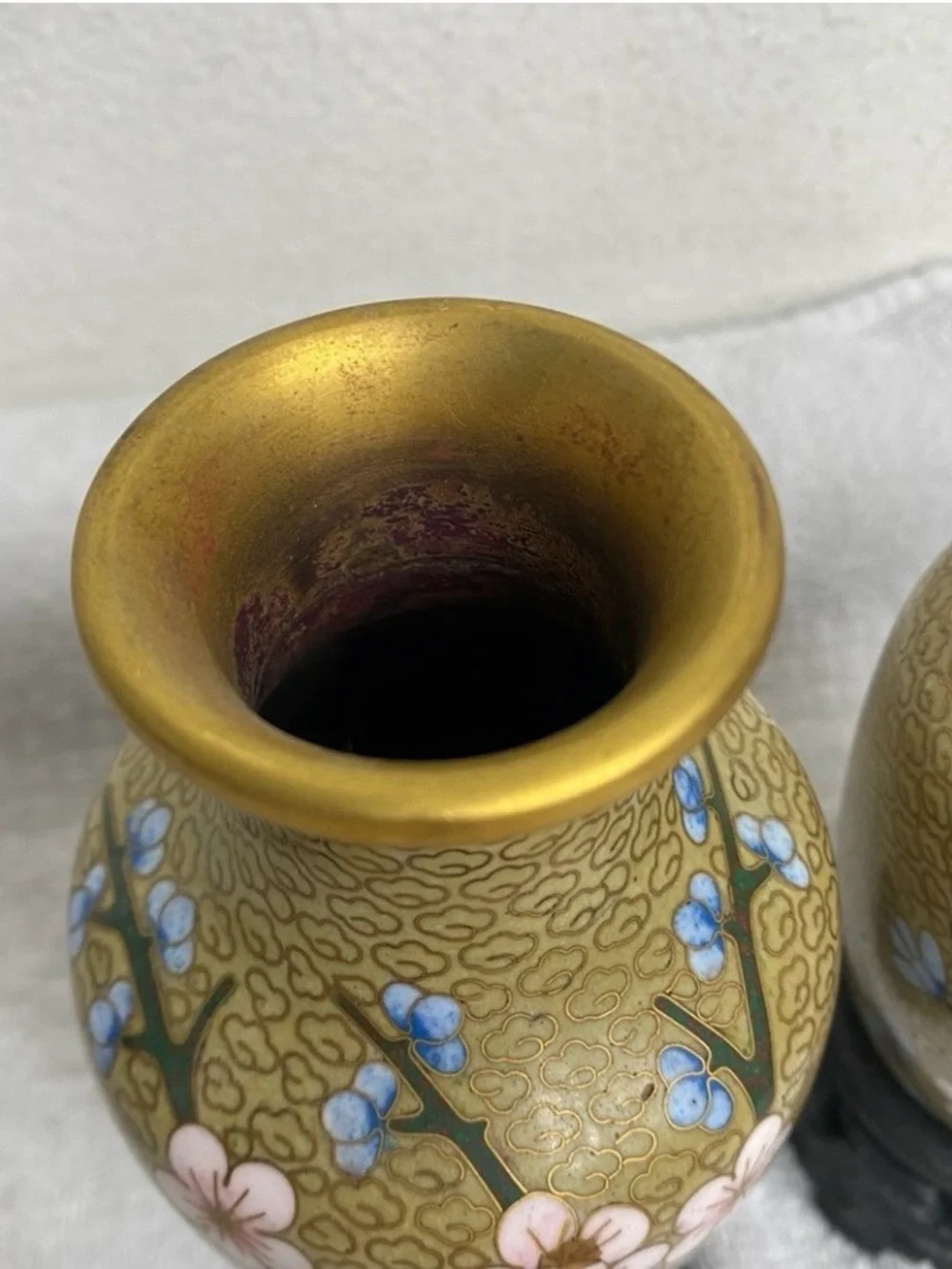Vintage Chinese Traditional Mustard Floral Set of 2 Small Vases Contemporary - Picture 5 of 16